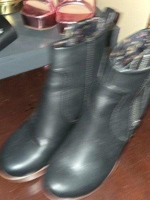 boc Black Ankle Boot with Brown Block Heel
