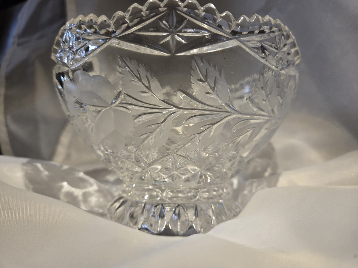 Lovely Lausitzer Lead Crystal Hand Cut Frosted Roses Candy Dish / Bowl G. D. R.