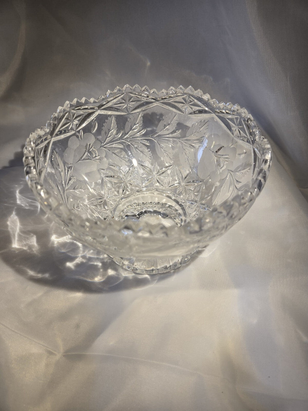 Lovely Lausitzer Lead Crystal Hand Cut Frosted Roses Candy Dish / Bowl G. D. R.