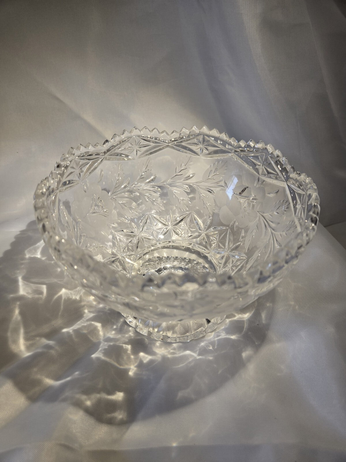 Lovely Lausitzer Lead Crystal Hand Cut Frosted Roses Candy Dish / Bowl G. D. R.