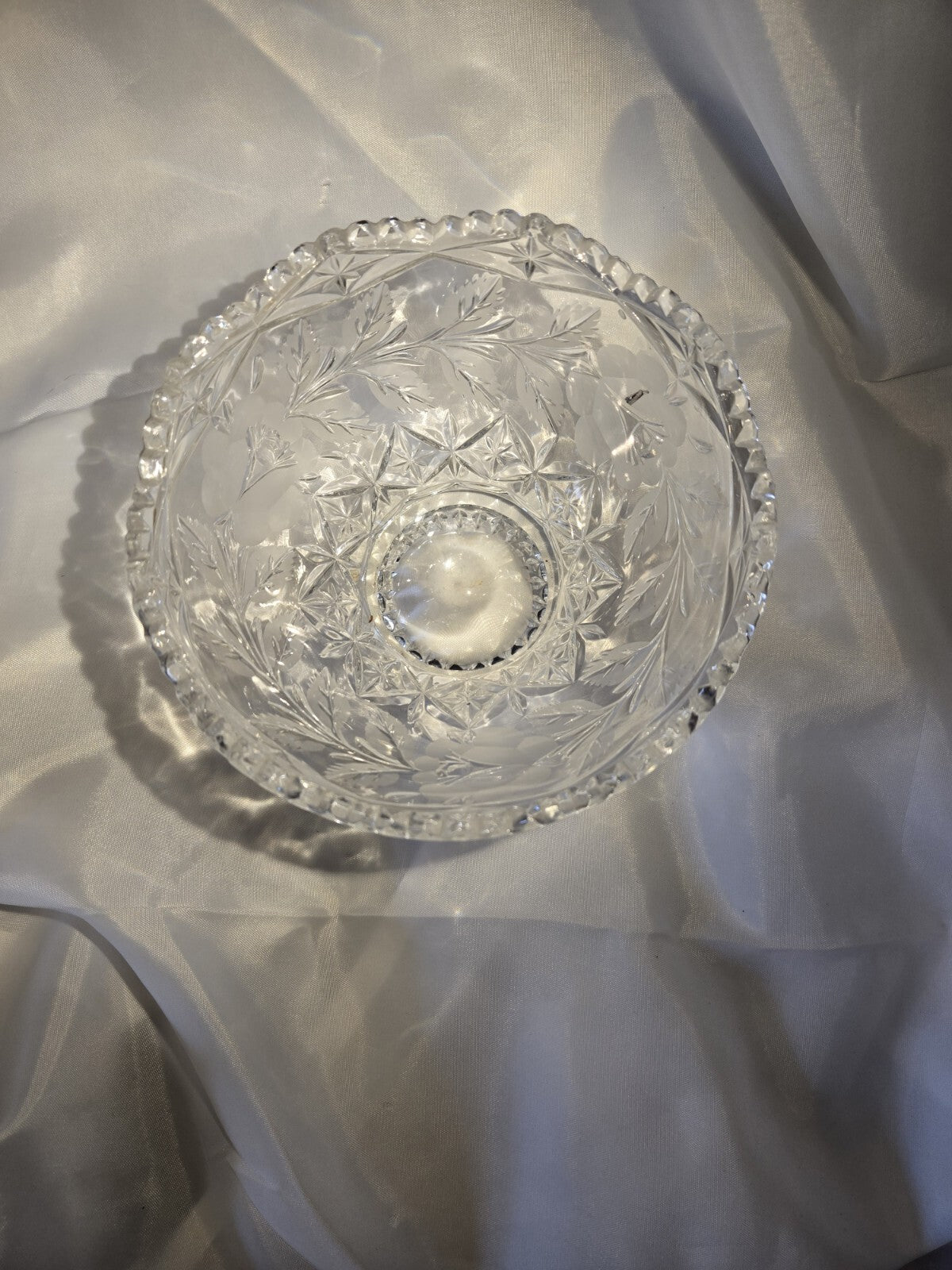 Lovely Lausitzer Lead Crystal Hand Cut Frosted Roses Candy Dish / Bowl G. D. R.