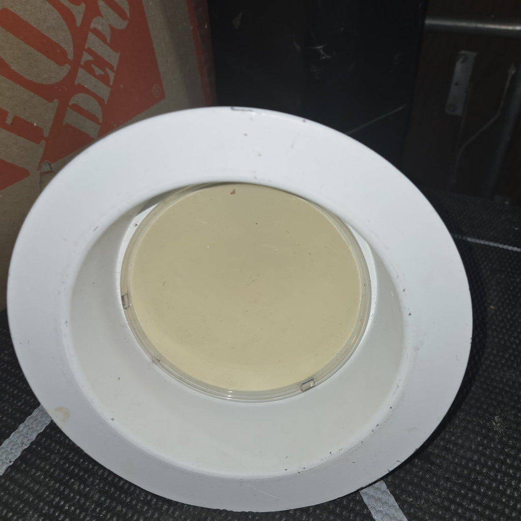 CREE LR6C-D41000 LED COMMERCIAL DOWNLIGHT 12W100mA120VAC60HZ conforms ULSTD1598