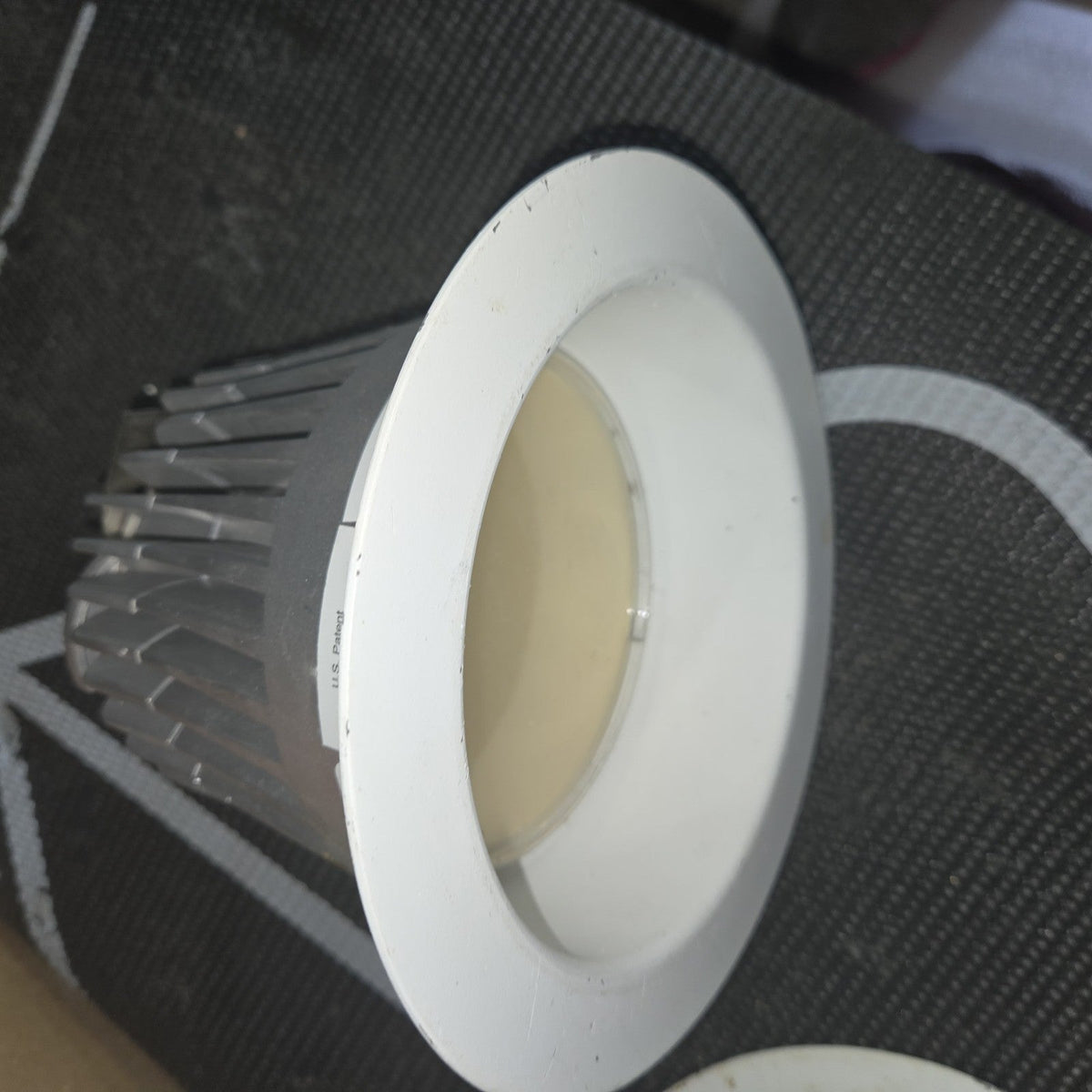 CREE LR6C-D41000 LED COMMERCIAL DOWNLIGHT 12W100mA120VAC60HZ conforms ULSTD1598
