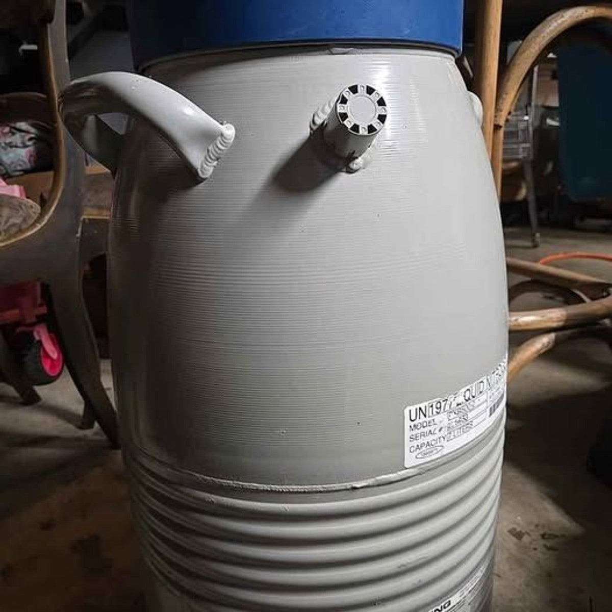 Taylor Wharton CX-500 Liquid Nitrogen Dewar Shipper