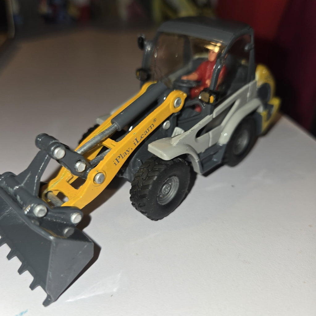 KDW 480 Mini-Wheel Loader - Kramer w/Operator 1/50 Die-cast LN