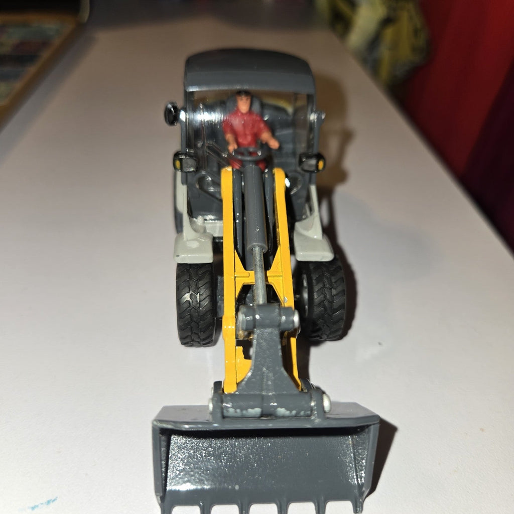 KDW 480 Mini-Wheel Loader - Kramer w/Operator 1/50 Die-cast LN