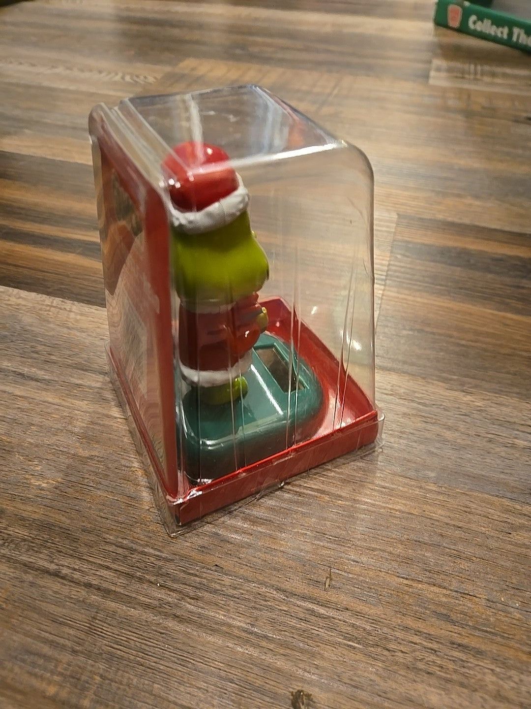 NEW GRINCH Solar Powered Bobble-Head