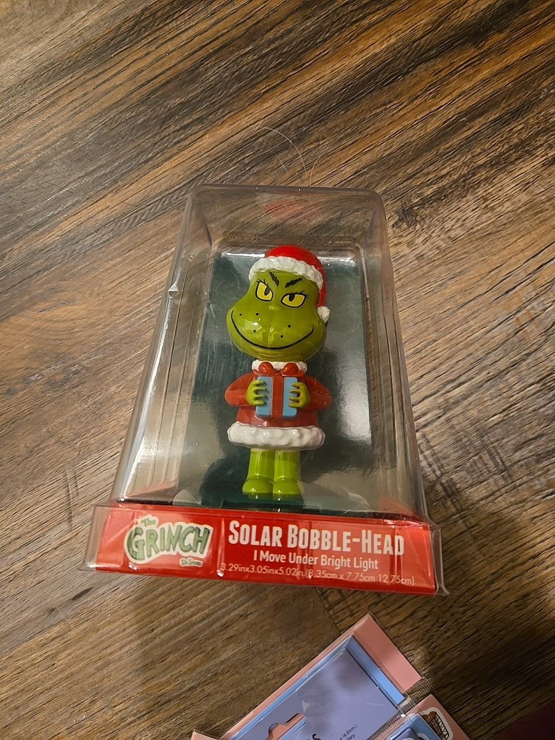 NEW GRINCH Solar Powered Bobble-Head