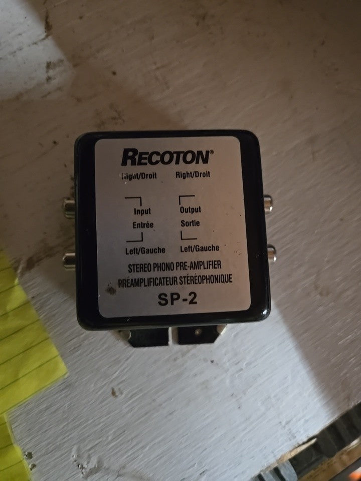 Recoton SP-2 Stereo Phono Cartridge Pre-Amplifier with Power Adapter Turntable