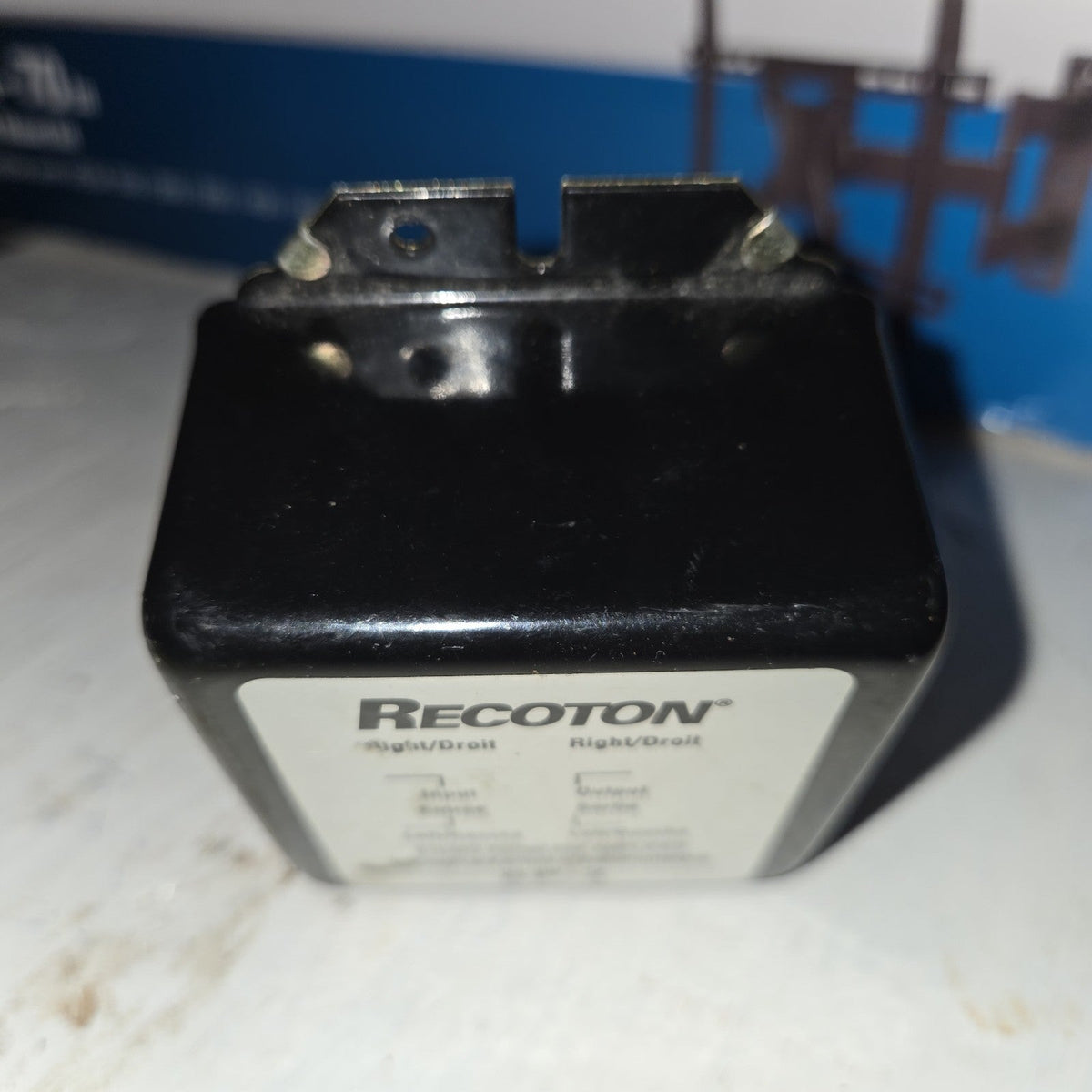 Recoton SP-2 Stereo Phono Cartridge Pre-Amplifier with Power Adapter Turntable