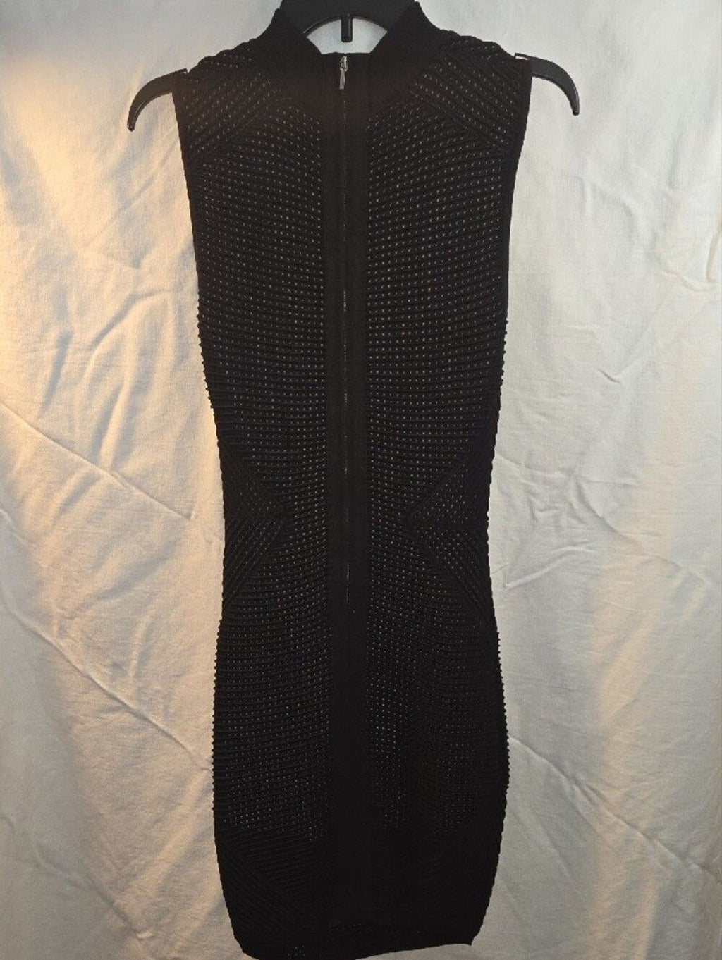 bebe Black Sleeveless Textured Sheath Dress
