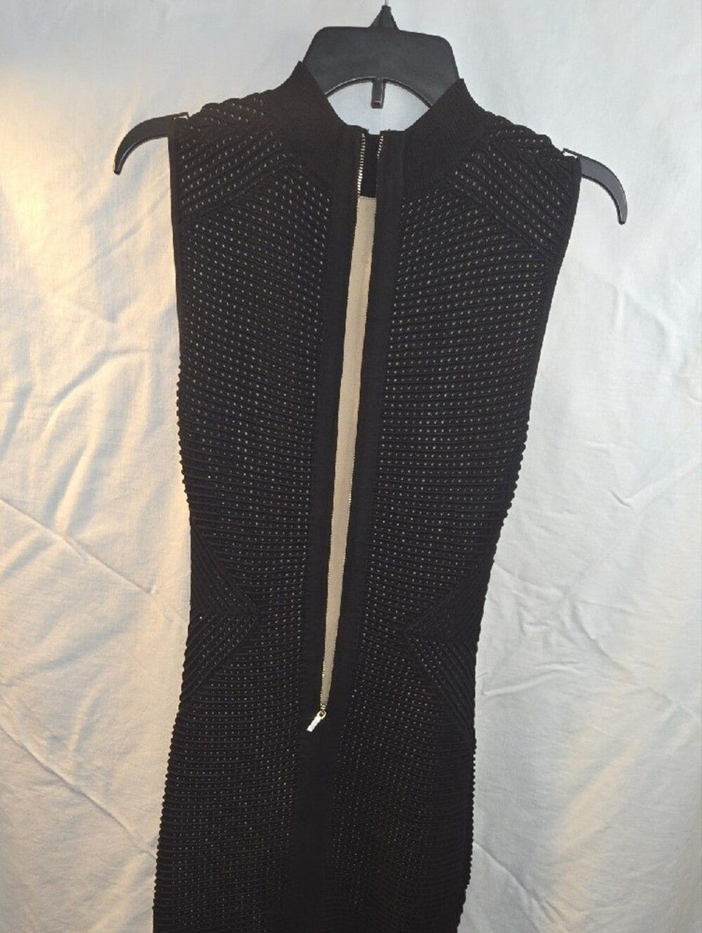 bebe Black Sleeveless Textured Sheath Dress