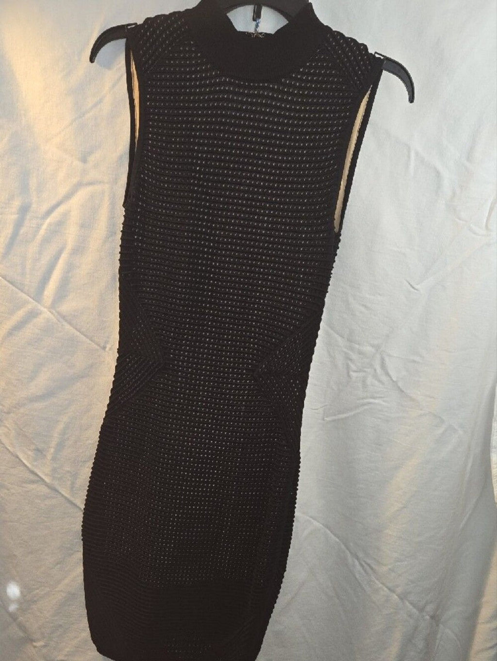 bebe Black Sleeveless Textured Sheath Dress