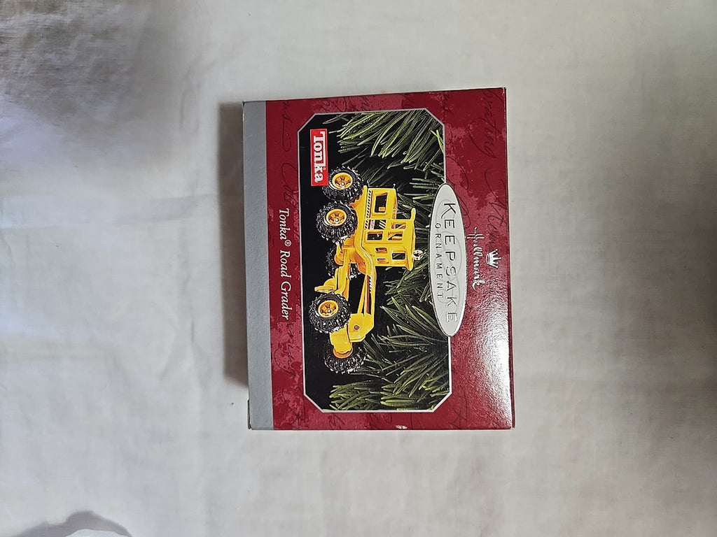 HALLMARK KEEPSAKE ORNAMENT DIE-CAST METAL TONKA ROAD GRADER PIVOTS VINTAGE 1997