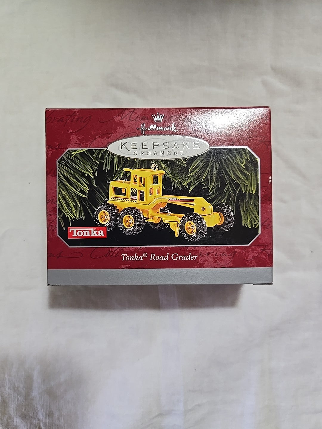 HALLMARK KEEPSAKE ORNAMENT DIE-CAST METAL TONKA ROAD GRADER PIVOTS VINTAGE 1997