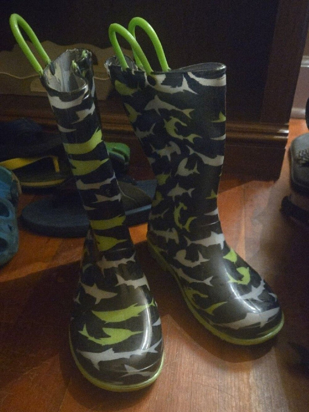 Kids Shark Pattern Waterproof Rain Boots - Navy & Lime