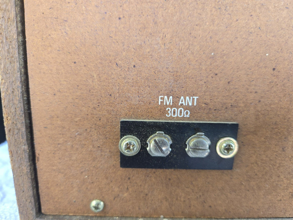 Realistic MTA-11 Vintage RadioShack AM/FM Radio Model 12-690