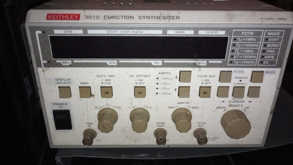 KEITHLEY 3910 FUNCTION SYNTHESIZER 0.1 mHz – 1. MHz