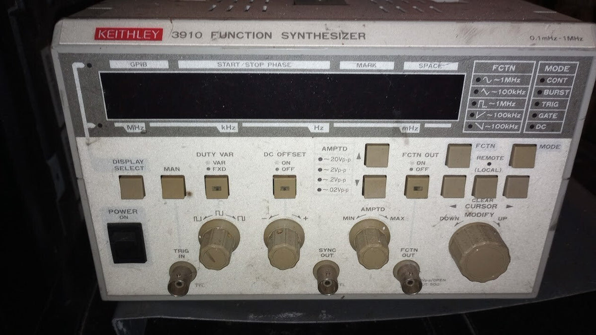 KEITHLEY 3910 FUNCTION SYNTHESIZER 0.1 mHz – 1. MHz