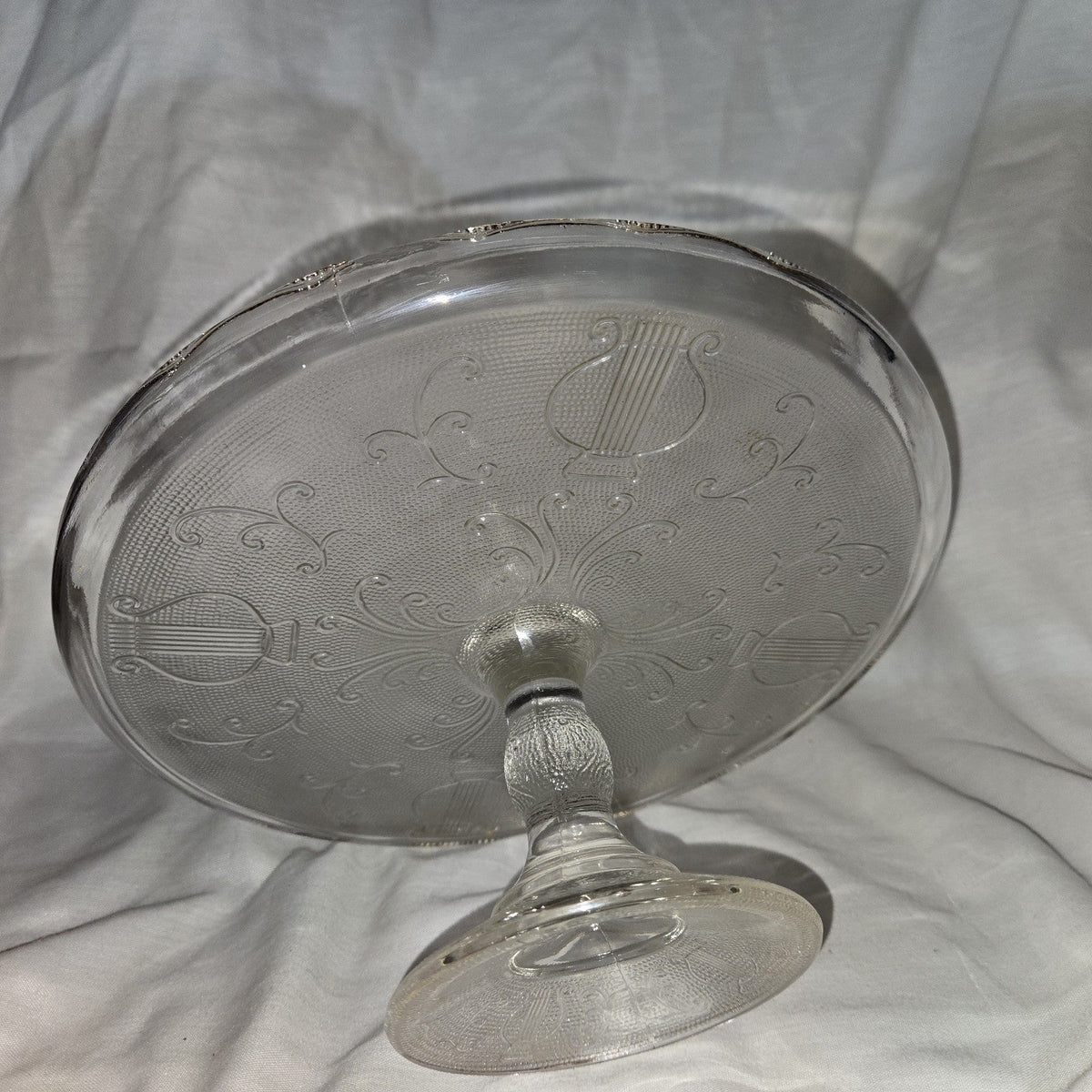VINTAGE JEANETTE GLASS HARP DESIGN PEDESTAL CAKE STAND-22K GOLD TRIM-1950'S-NICE