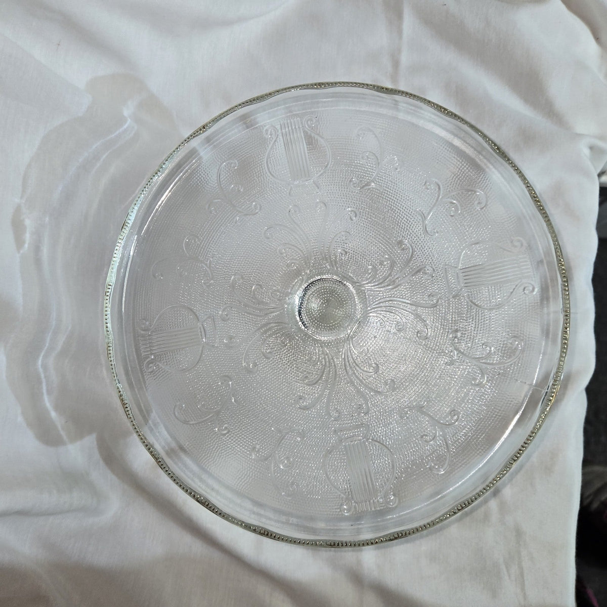 VINTAGE JEANETTE GLASS HARP DESIGN PEDESTAL CAKE STAND-22K GOLD TRIM-1950'S-NICE