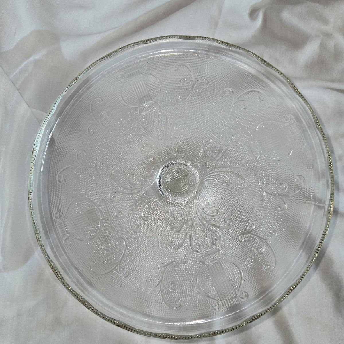VINTAGE JEANETTE GLASS HARP DESIGN PEDESTAL CAKE STAND-22K GOLD TRIM-1950'S-NICE