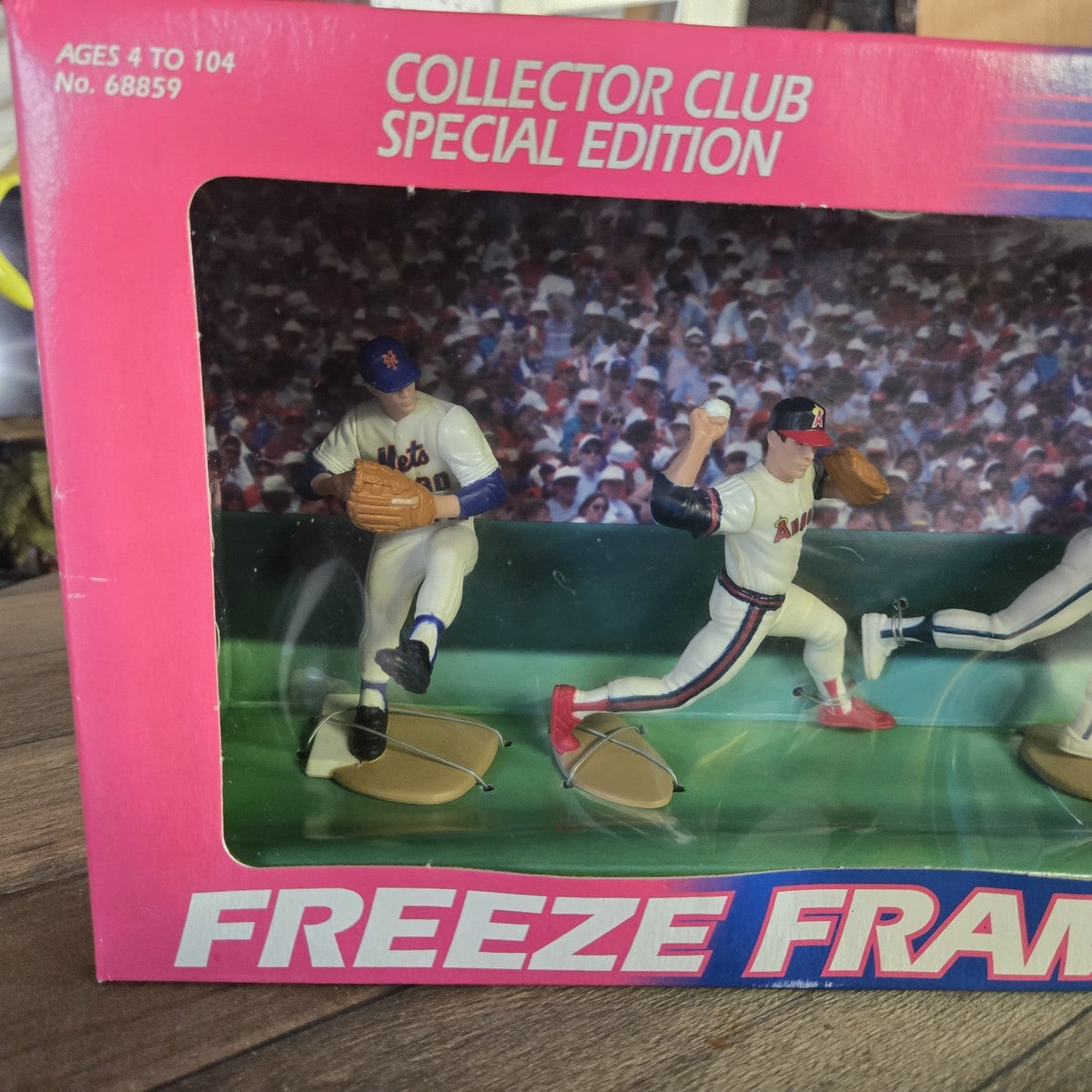 Starting LineUp  Special Edition Freeze Frame Nolan Ryan SLU 4 N 1 Plastic Case