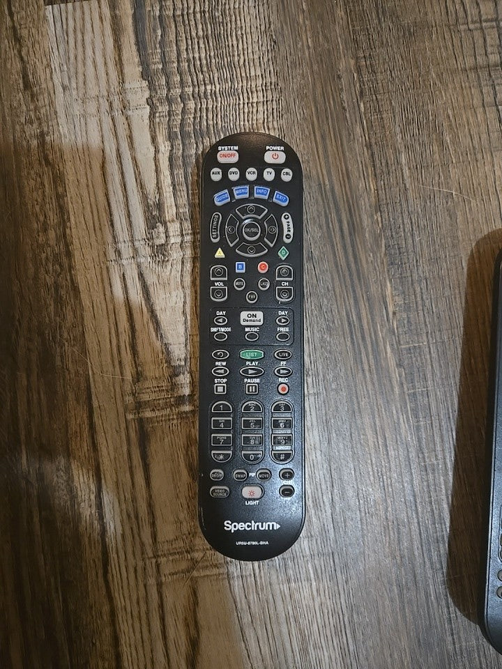 Spectrum UR5U-8780L-TWC Cable Box Remote Control AUX DVD VCR TV CBL