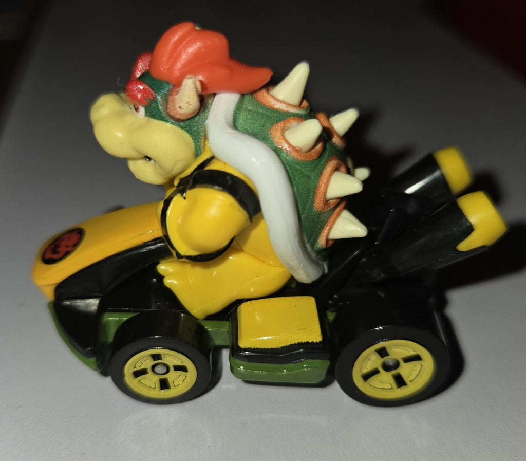 Hot Wheels Mario Standard Kart Nintendo Bowser Racing Car 2018  Mattel Die cast