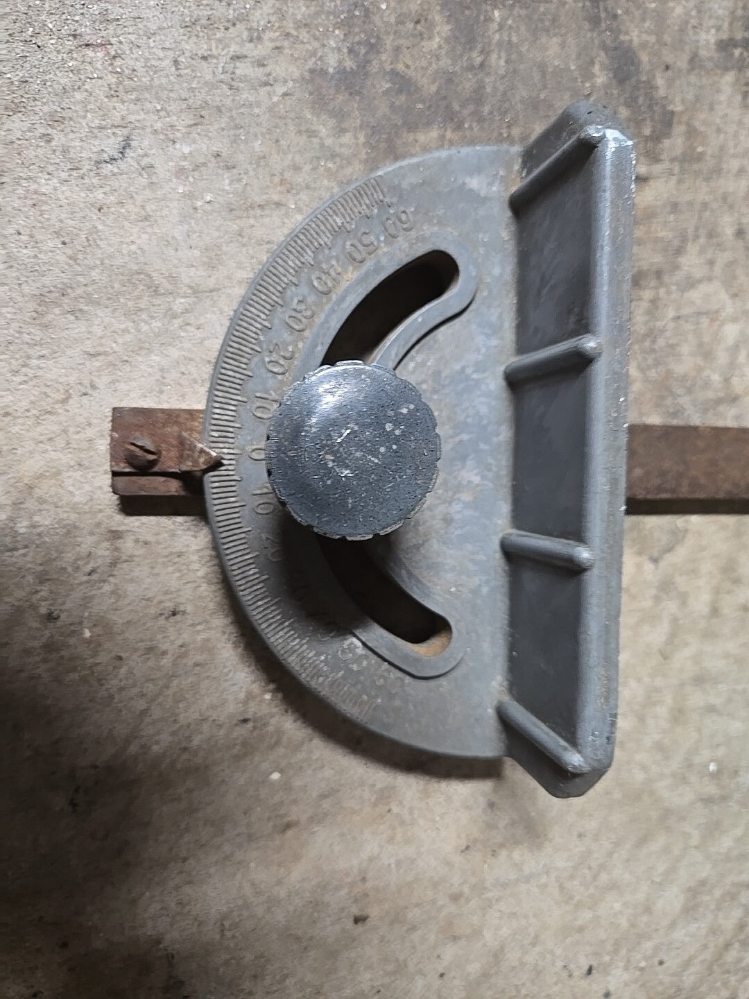 Miter Gauge from 12" Table Saw
