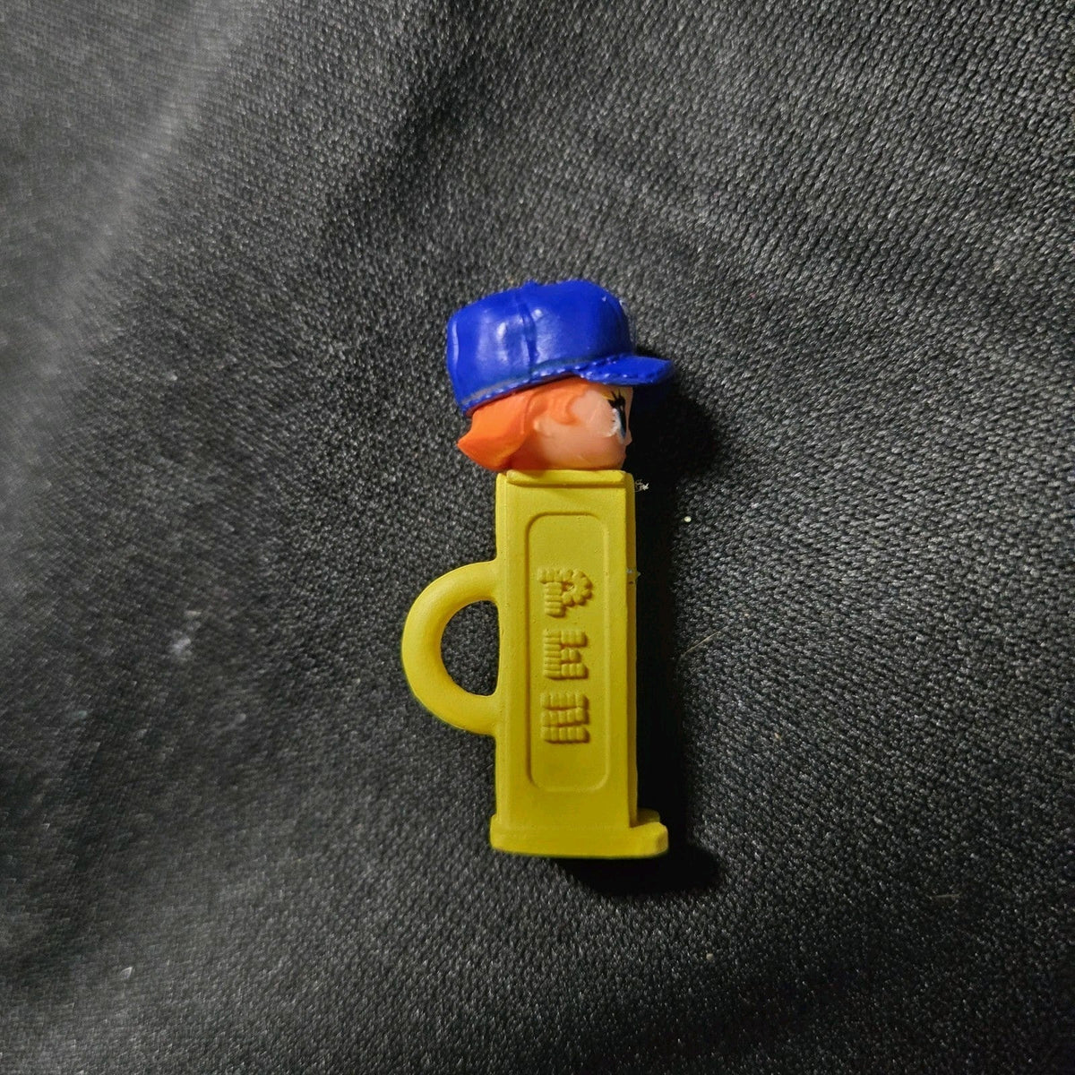 LOL Surprise Mini Sweets Mini PEZ Collectible