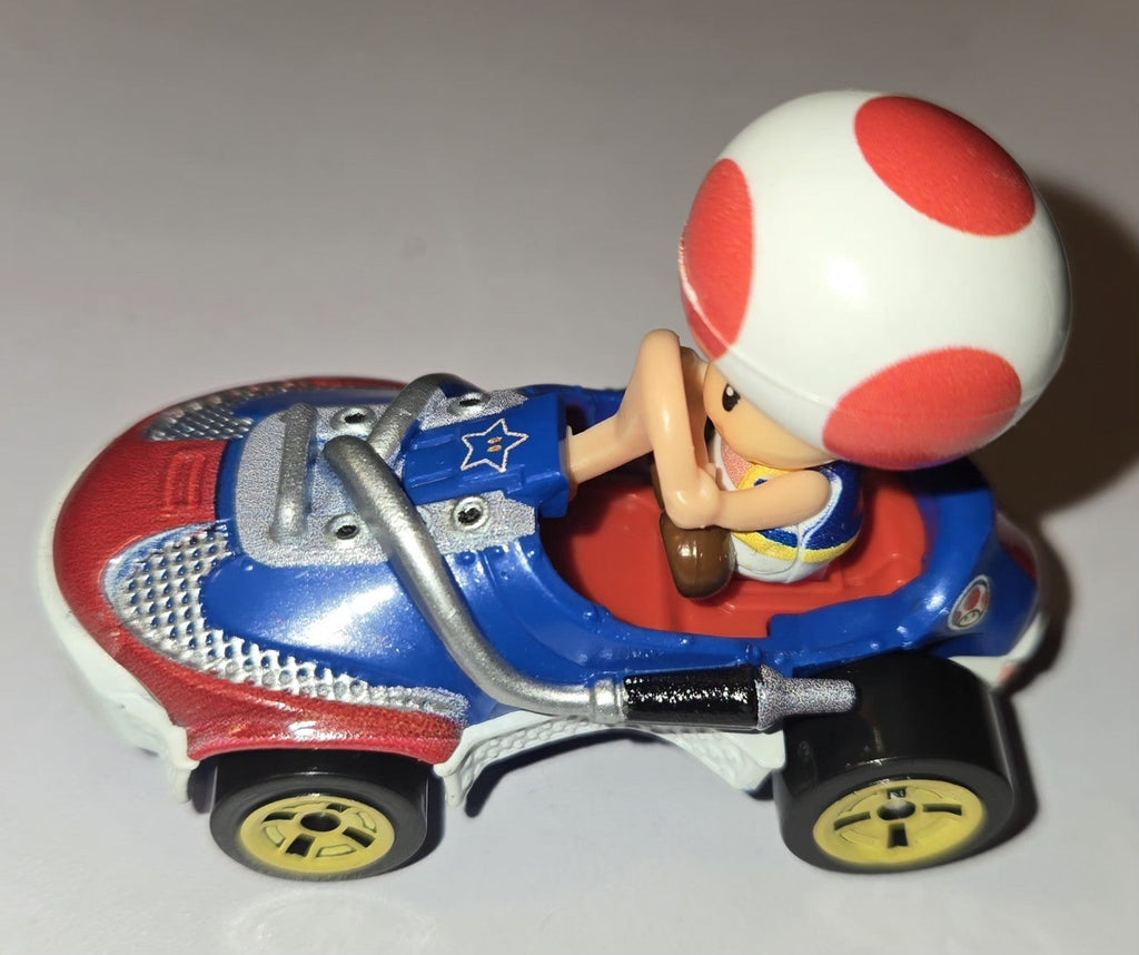 Mario Kart Hot Wheels Toad Standard Kart Die-Cast Car 2.25" - Mattel 2018