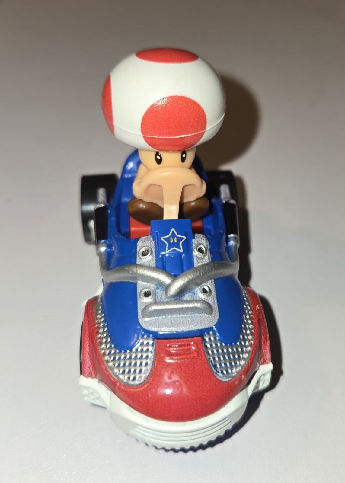 Mario Kart Hot Wheels Toad Standard Kart Die-Cast Car 2.25" - Mattel 2018