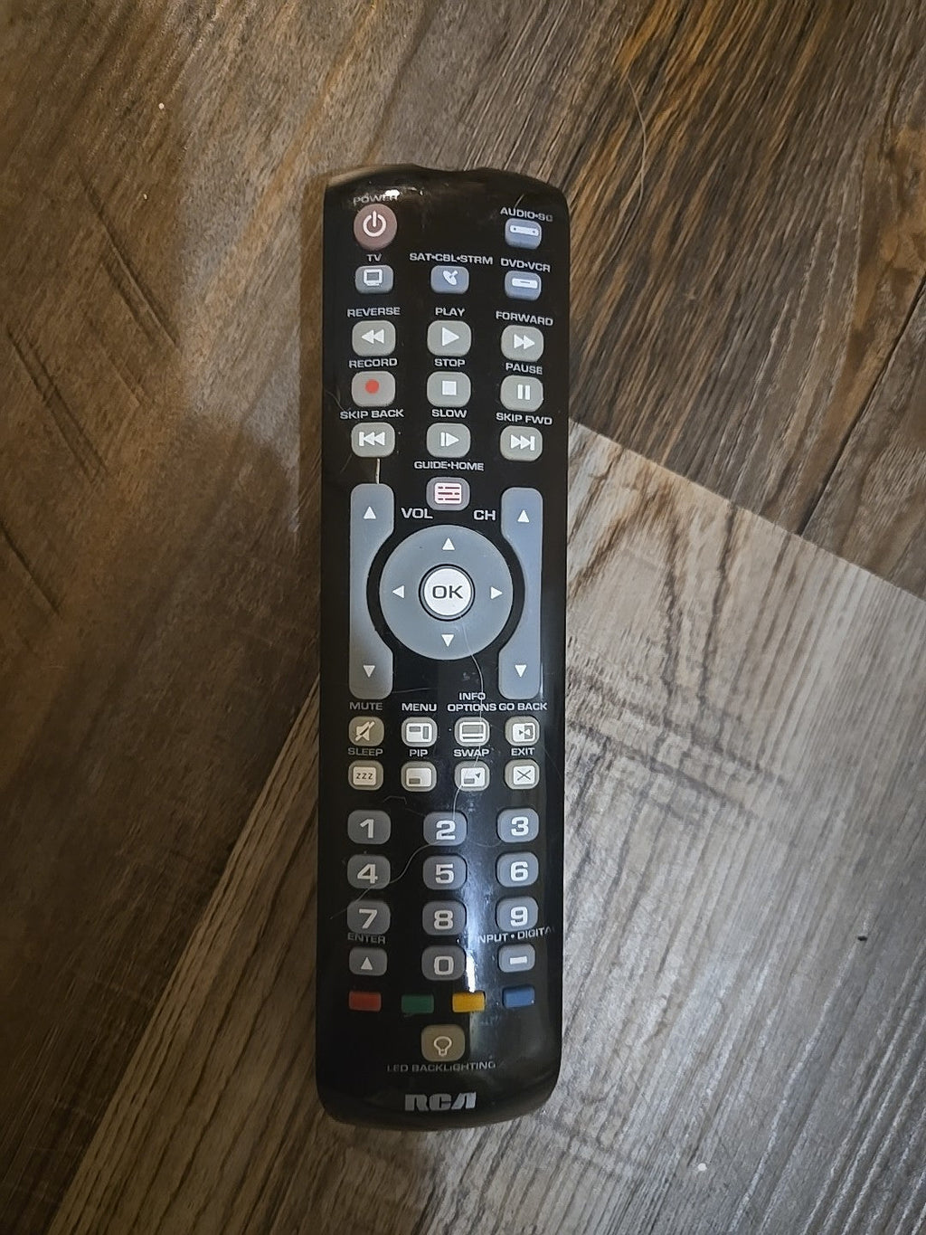 RCA RCRN04GR 4-DEVICE UNIVERSAL REMOTE BACKLIT TV SATELLITE CABLE DVD F4-1(1)