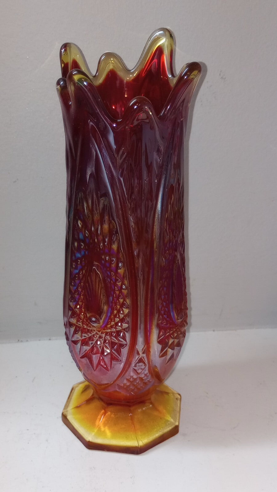 Vintage Indiana Glass Heirloom Pattern Amberina Swung Vase 8 Finger Massive GLOW