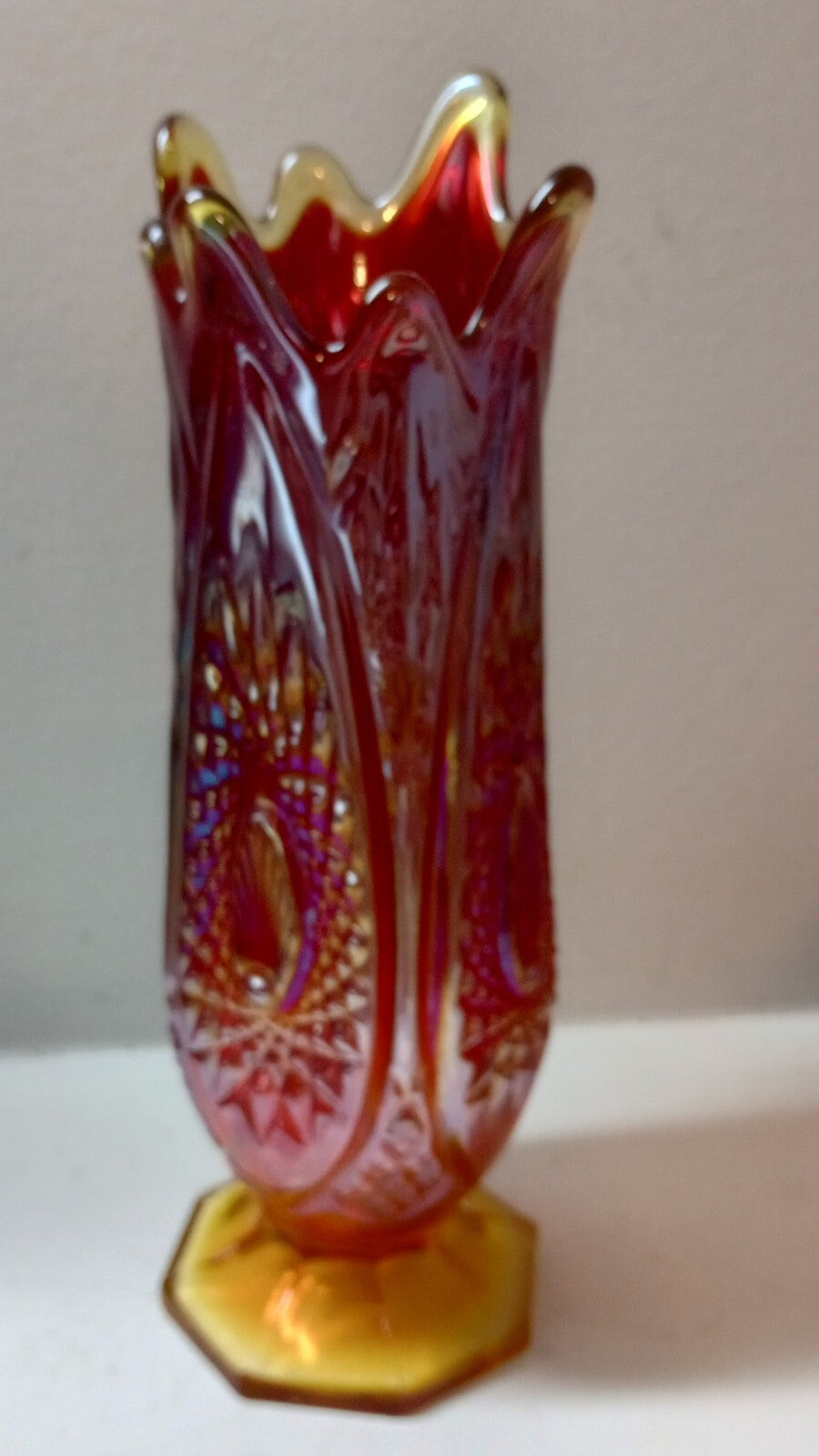 Vintage Indiana Glass Heirloom Pattern Amberina Swung Vase 8 Finger Massive GLOW