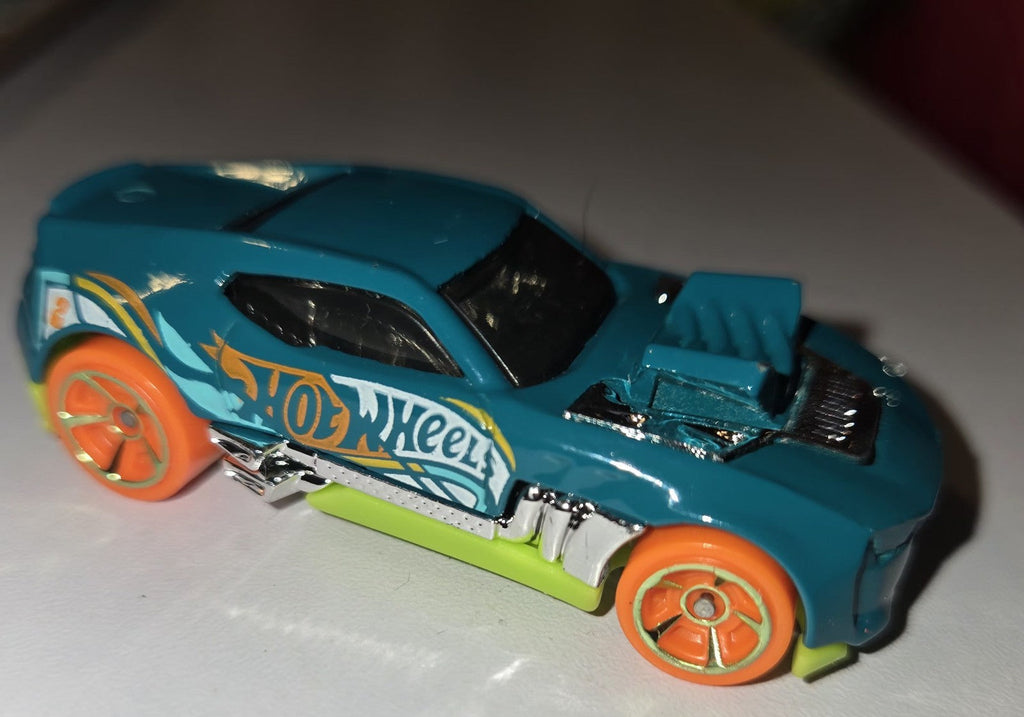 Twinduction Hot Wheels 2010 Action Series Turquoise MC5 Rims 1:64 Loose