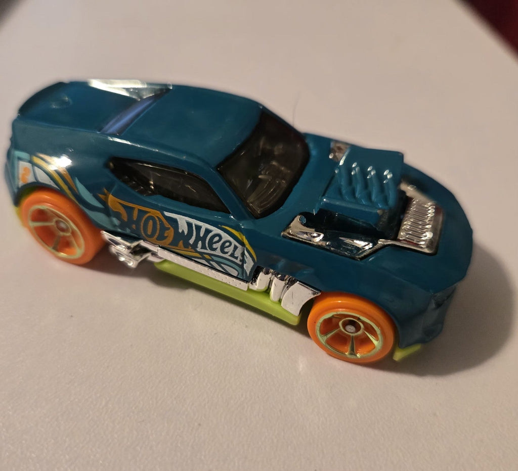 Twinduction Hot Wheels 2010 Action Series Turquoise MC5 Rims 1:64 Loose