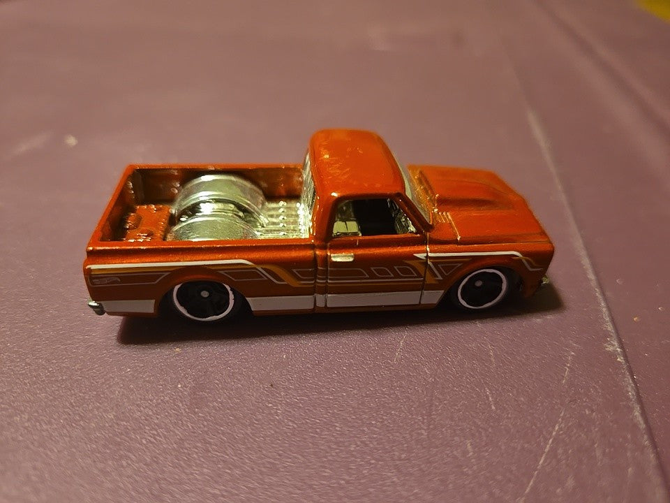 Hot Wheels 2013 '67 Chevy C10 Diecast Model Truck