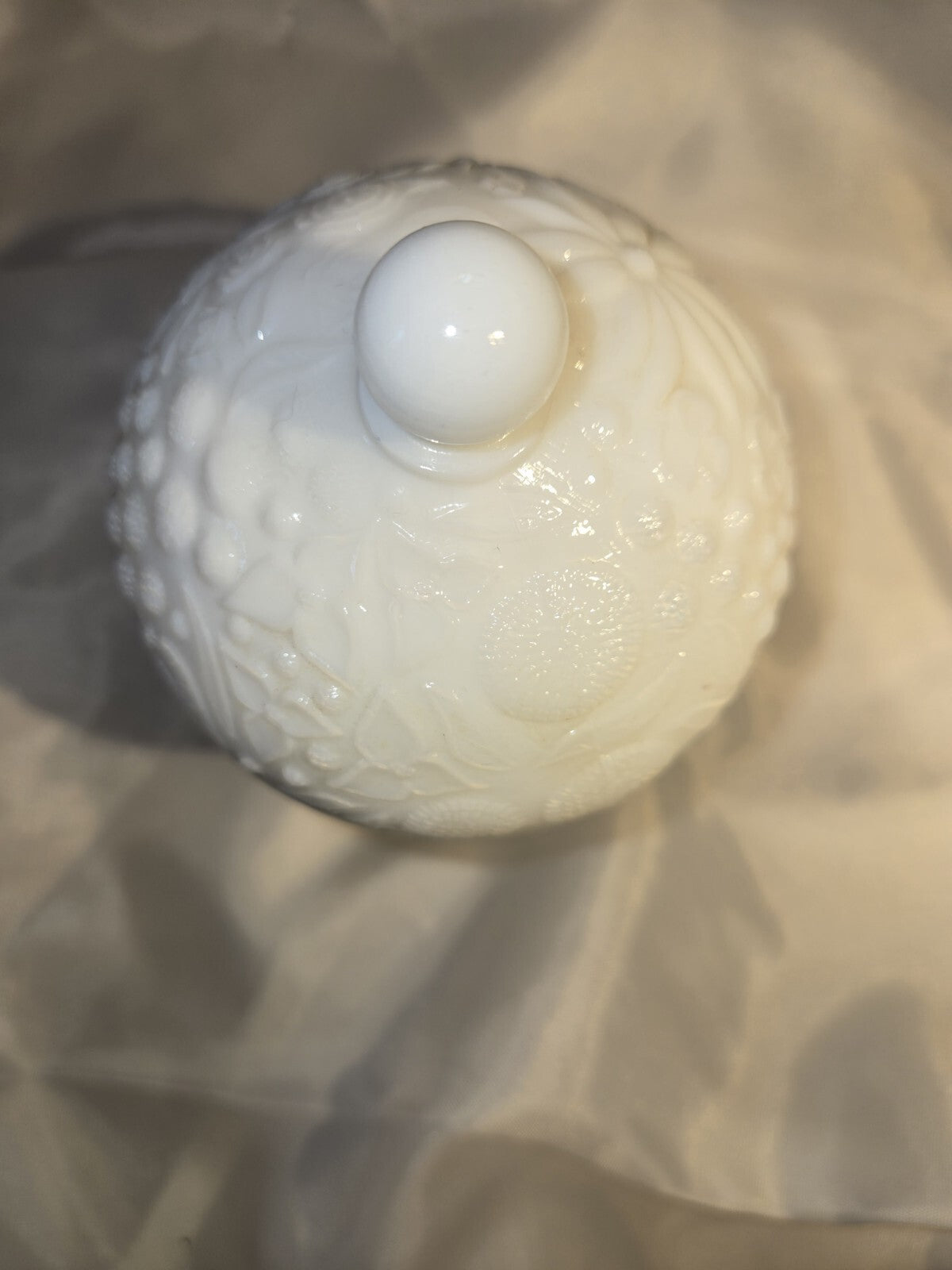 VTG Avon milk glass lidded floral pedestal bowl candy dish white collectible