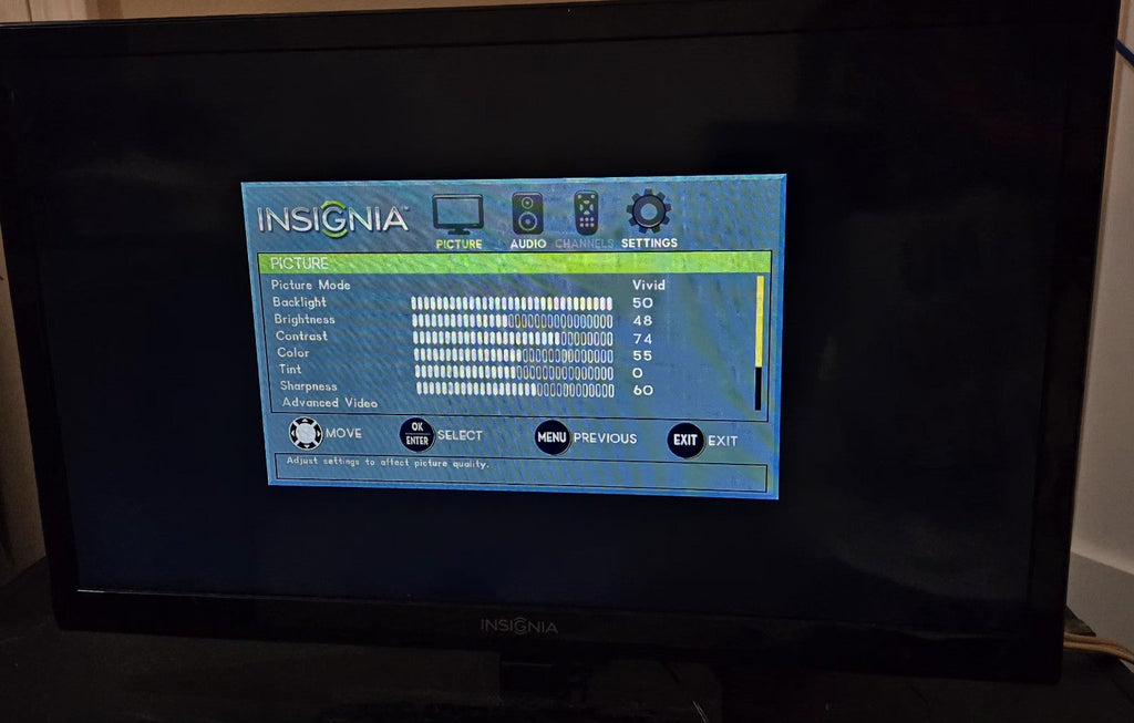 Working Insignia NS-24E400NA14  24” 2 HDMI Led TV