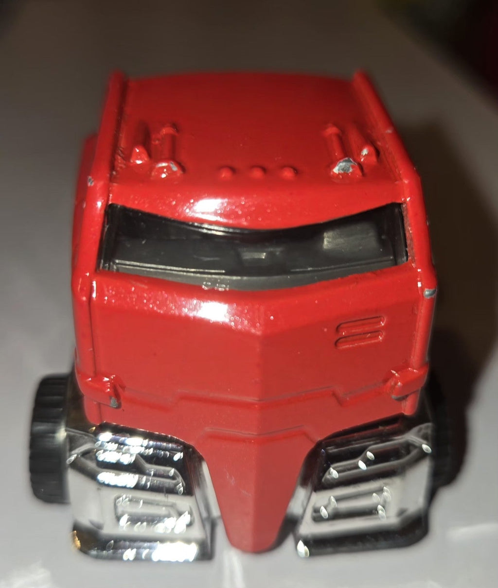 2013 Mattel HOT WHEELS Semi Mac Truck Rig Dog Cab Red