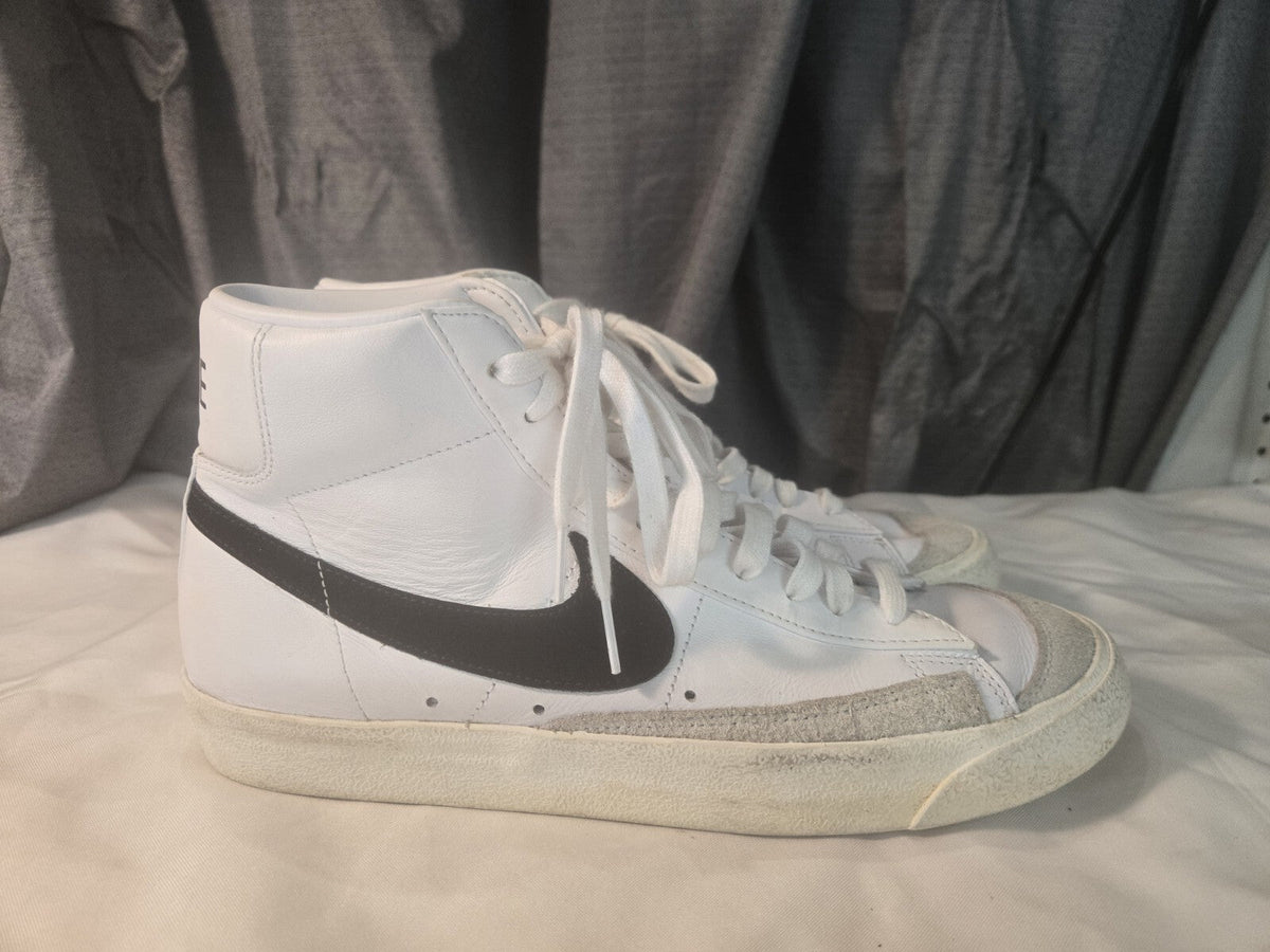 Nike Blazer Mid '77 VTG Men’s Sz 10.5 Sneakers Shoes White Black BQ6806-100