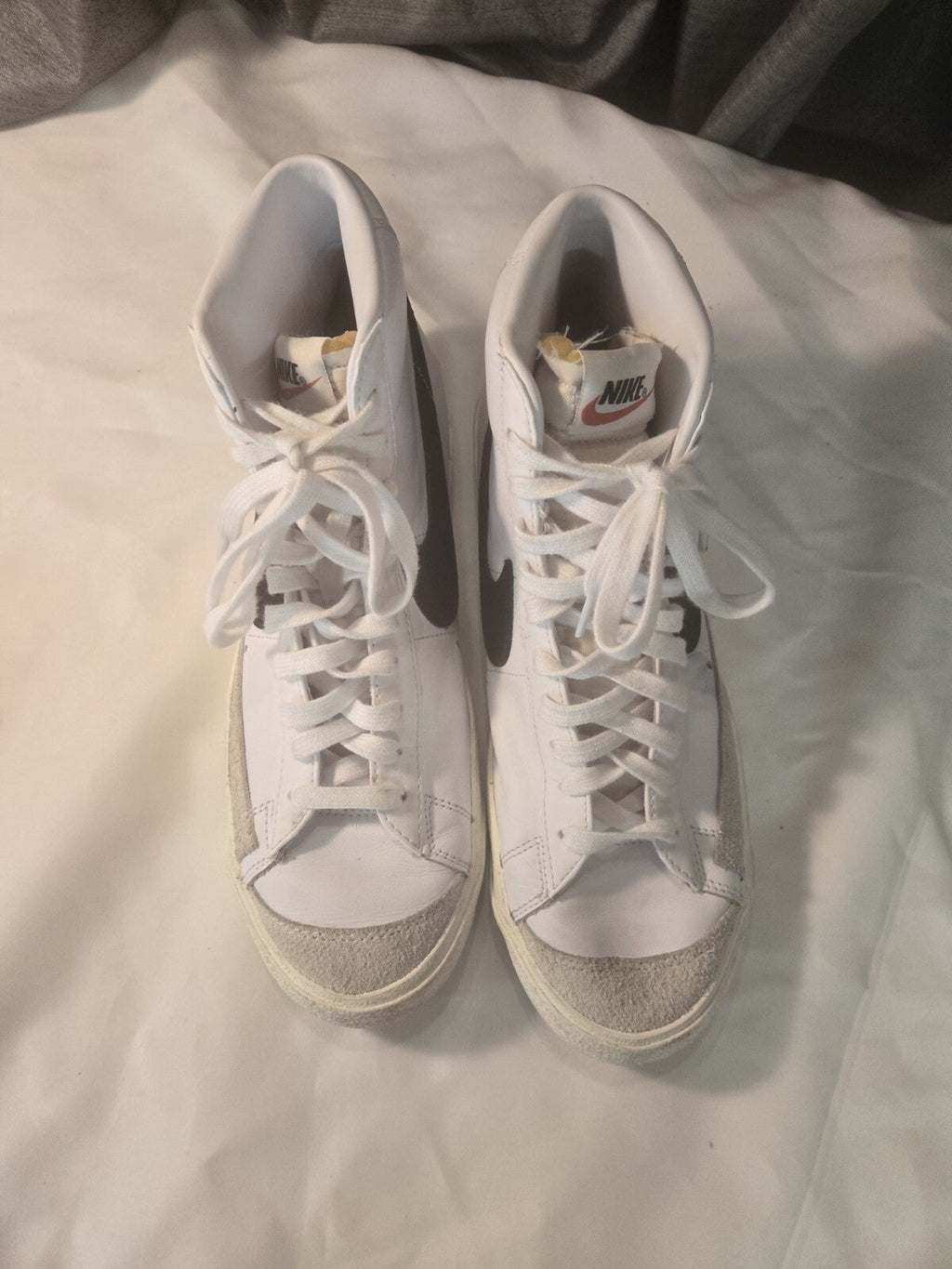 Nike Blazer Mid '77 VTG Men’s Sz 10.5 Sneakers Shoes White Black BQ6806-100